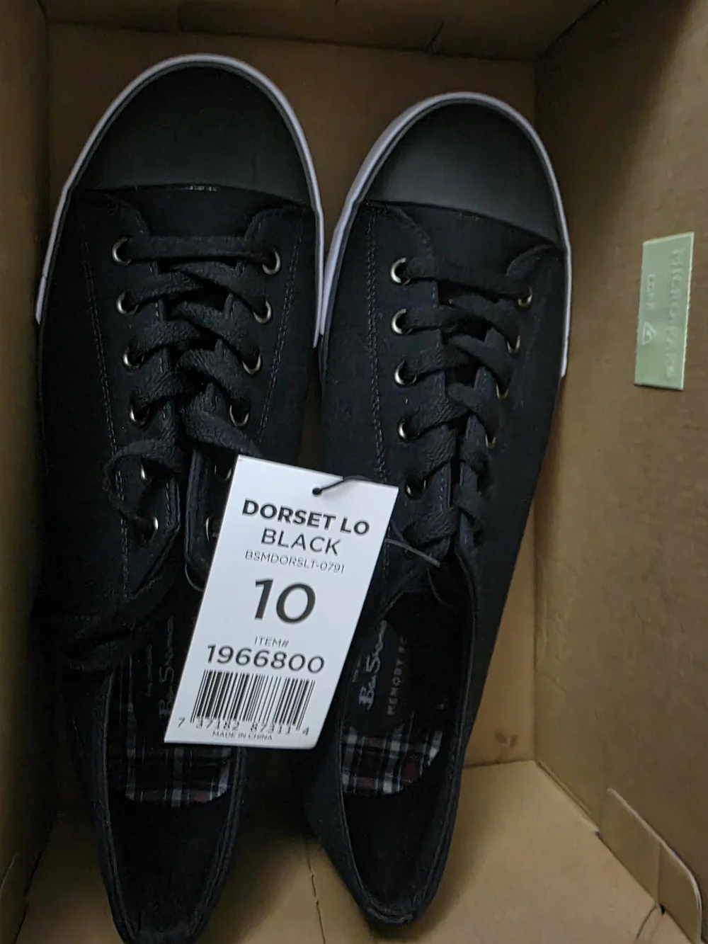 Black Men's Low-Top Canvas Sneakers